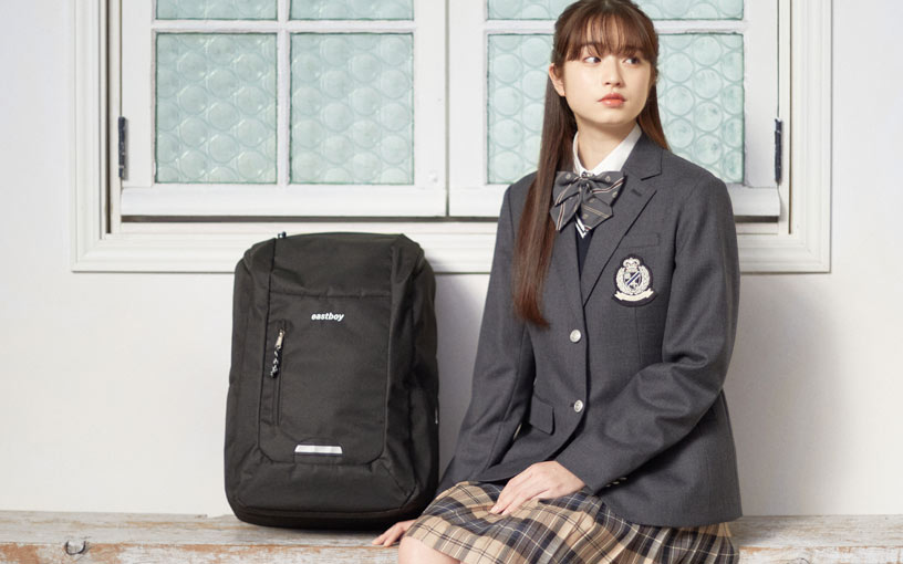 デイバッグ 35L ブラック×ホワイト 